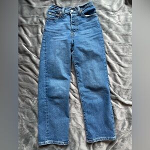 Levi’s Ribcage Straight Ankle Jeans